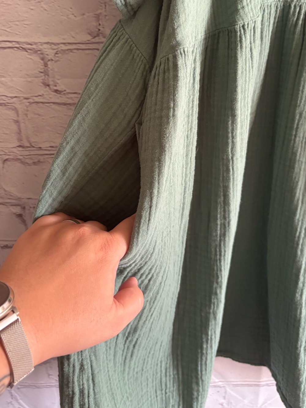 Old Navy Split-neck crinkle gauze mini Swing Dress - Picture 8 of 11